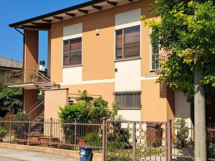 Immagine 9 di Villa in vendita  in roma a San Giorgio Di Mantova