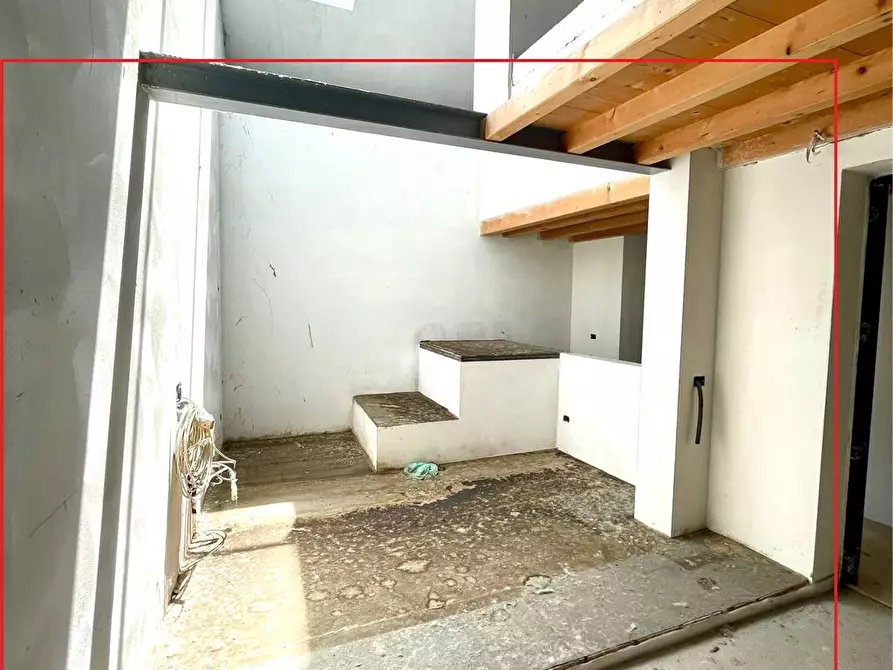 Immagine 1 di Appartamento in vendita  in via Chiassi 20 a Mantova