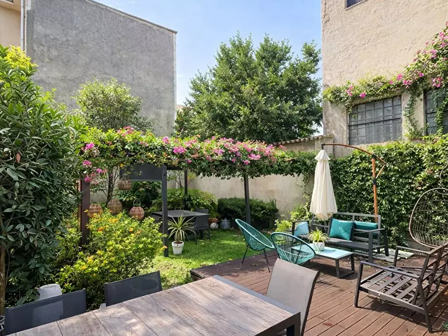 Immagine 5 di Negozio in affitto  a Mantova