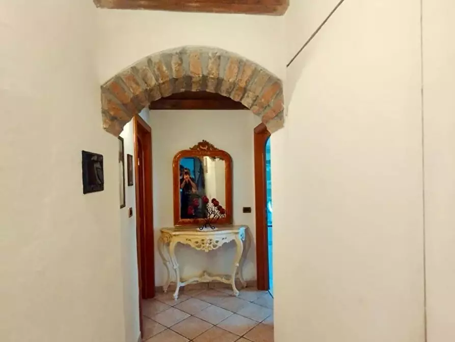 Immagine 1 di Villa in vendita  a Borgo Virgilio