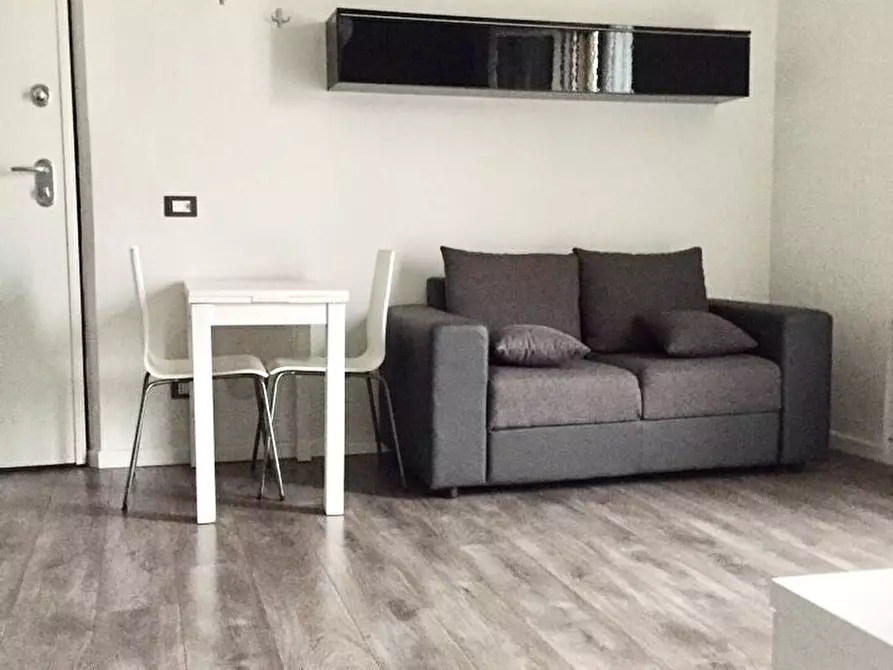 Immagine 5 di Appartamento in vendita  in via Volta a Mantova