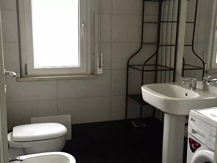 Immagine 3 di Appartamento in vendita  in via Volta a Mantova