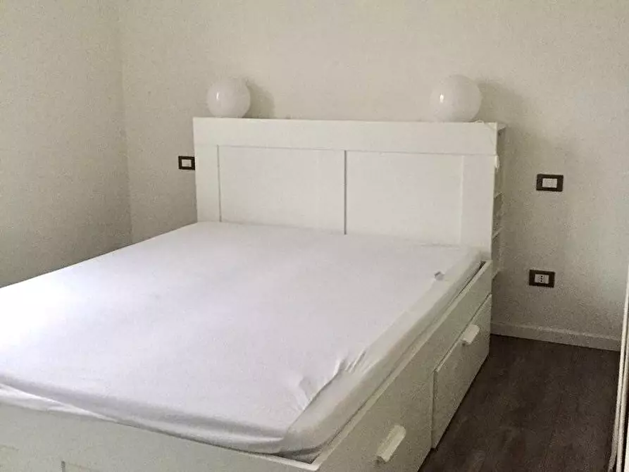 Immagine 9 di Appartamento in vendita  in via Volta a Mantova