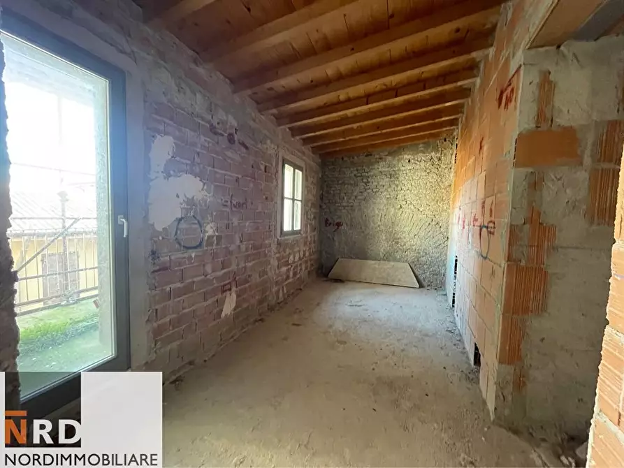 Immagine 3 di Appartamento in vendita  in Chiassi a Mantova