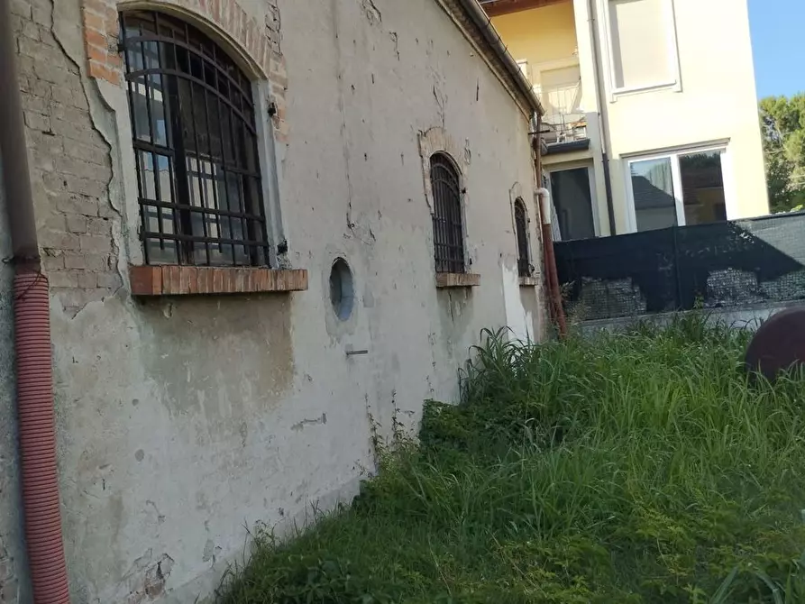 Immagine 4 di Capannone industriale in vendita  a Mantova