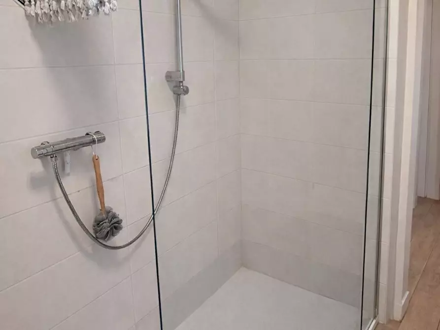 Immagine 2 di Appartamento in vendita  a Mantova