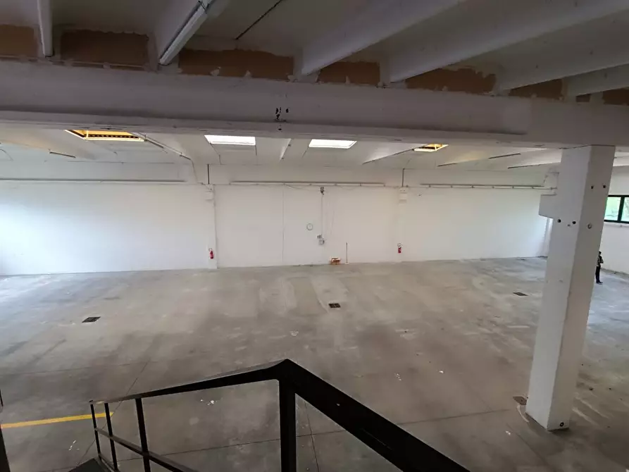 Immagine 3 di Capannone industriale in vendita  in lumiere 8 a Sedriano