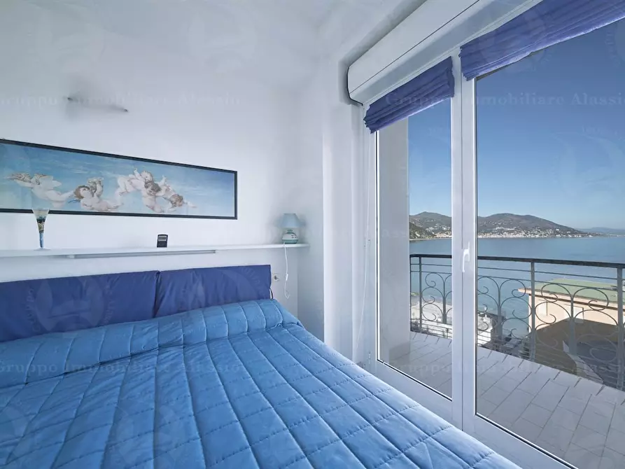 Immagine 2 di Appartamento in vendita  in Via Punta Tacuara a Laigueglia