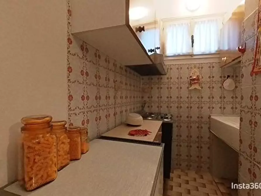 Immagine 6 di Appartamento in vendita  in Via Privata Neghelli a Alassio