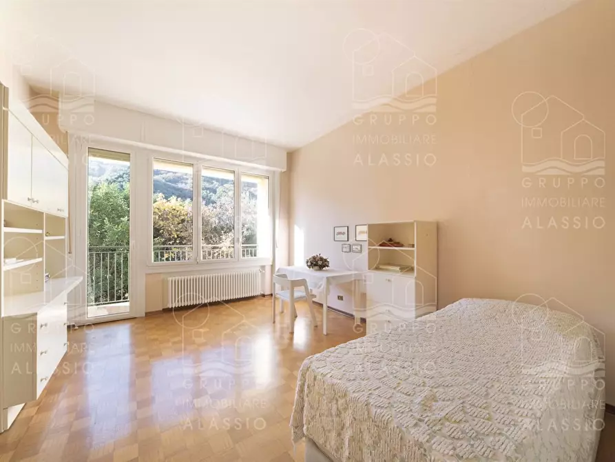 Immagine 7 di Villa in vendita  a Alassio