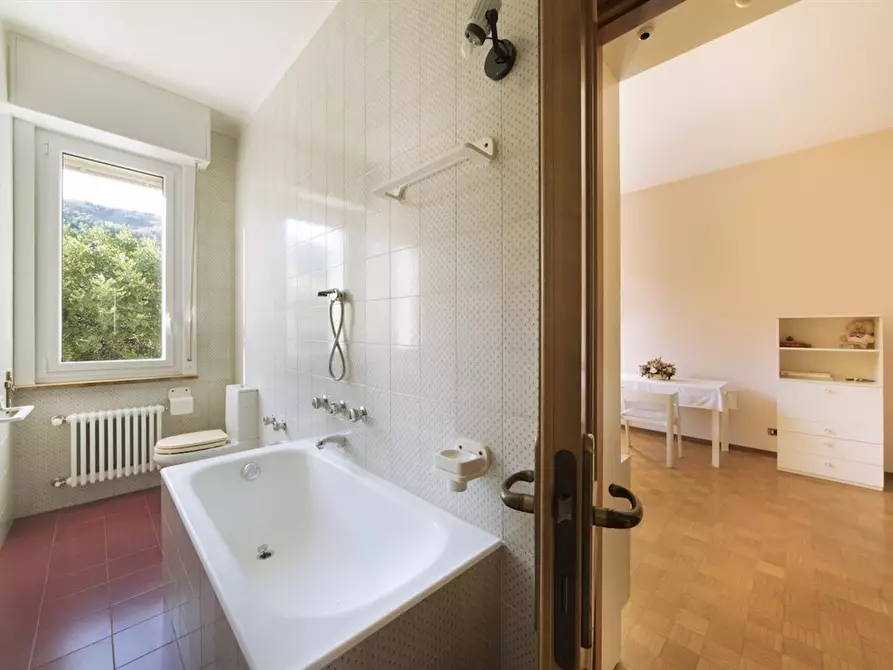 Immagine 6 di Villa in vendita  a Alassio