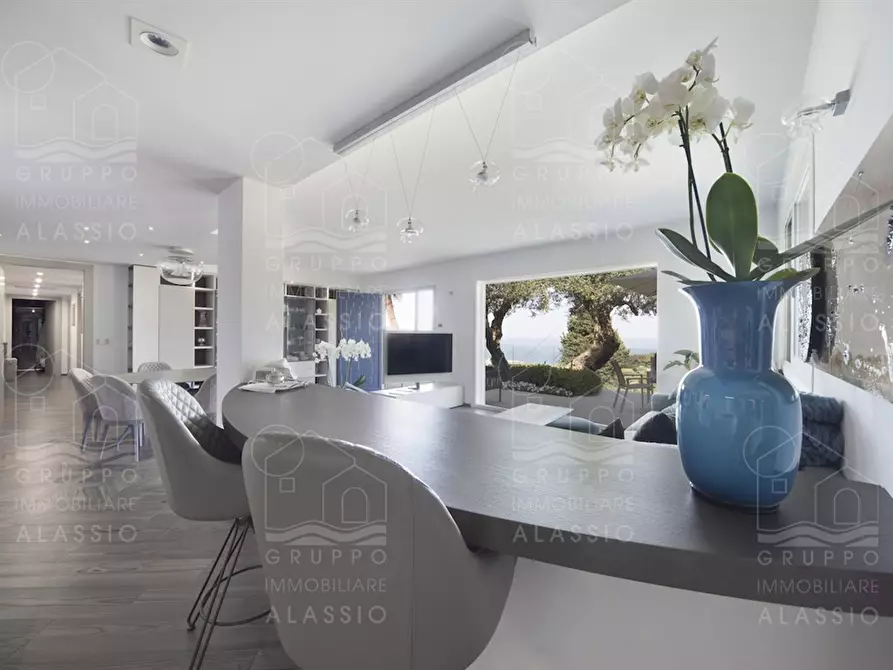 Immagine 7 di Villa in vendita  a Diano Marina