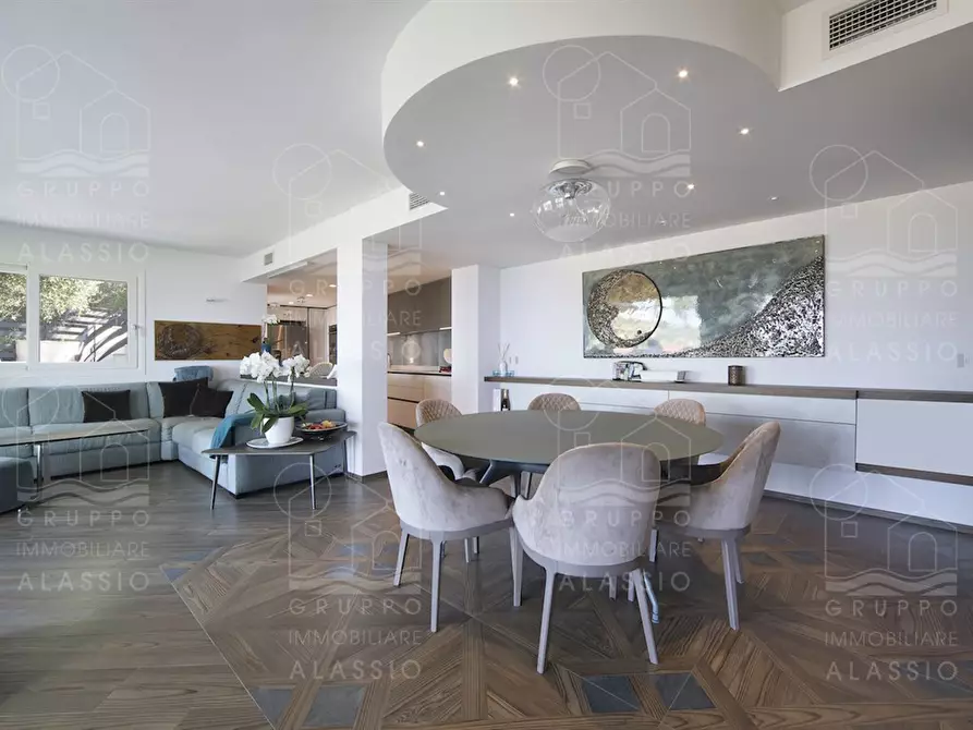 Immagine 8 di Villa in vendita  a Diano Marina