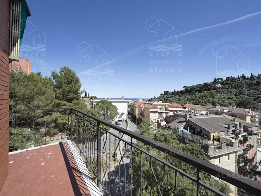 Immagine 3 di Appartamento in vendita  a Alassio