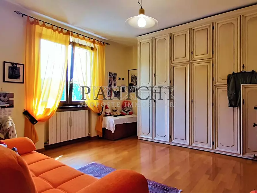 Immagine 6 di Villa in vendita  a Asciano