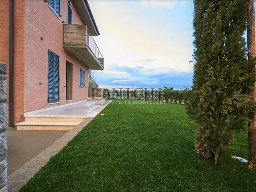 Immagine 3 di Villetta a schiera in vendita  in Via Montale a Rapolano Terme