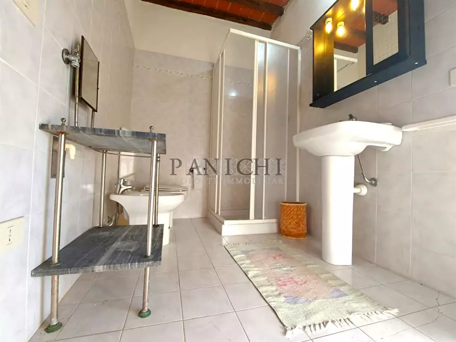 Immagine 8 di Rustico / casale in vendita  a Bucine