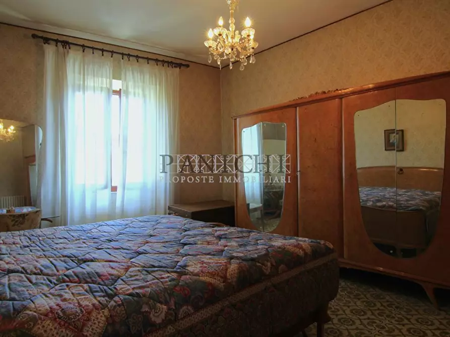 Immagine 5 di Palazzo in vendita  a Asciano