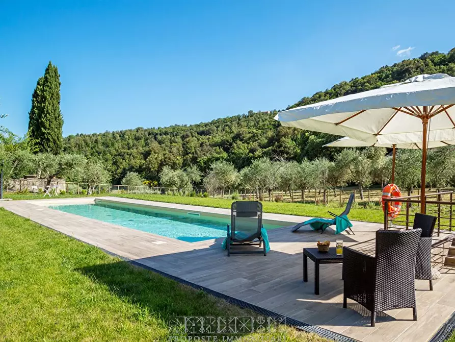 Immagine 1 di Rustico / casale in vendita  a Asciano