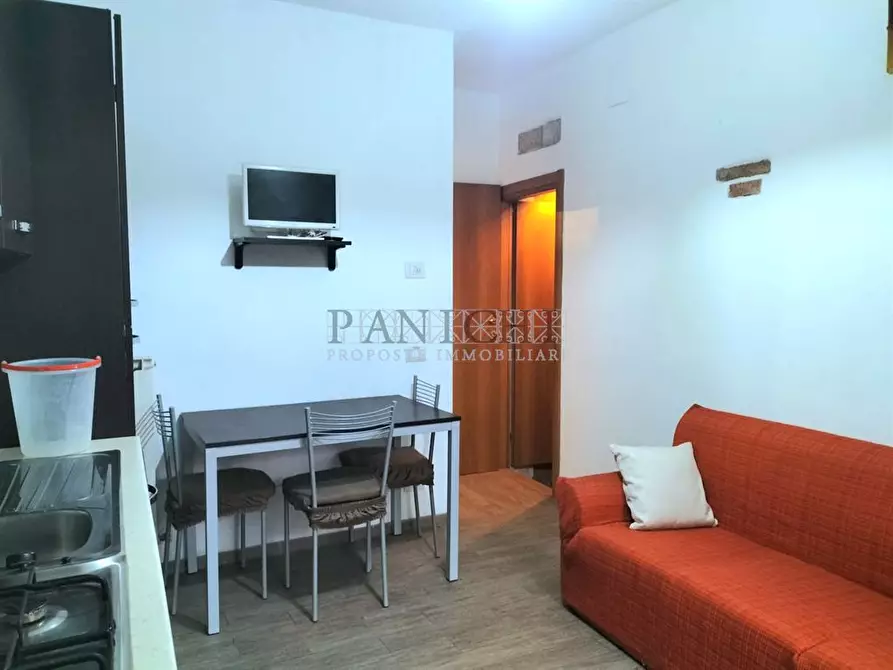 Immagine 8 di Appartamento in vendita  a Siena