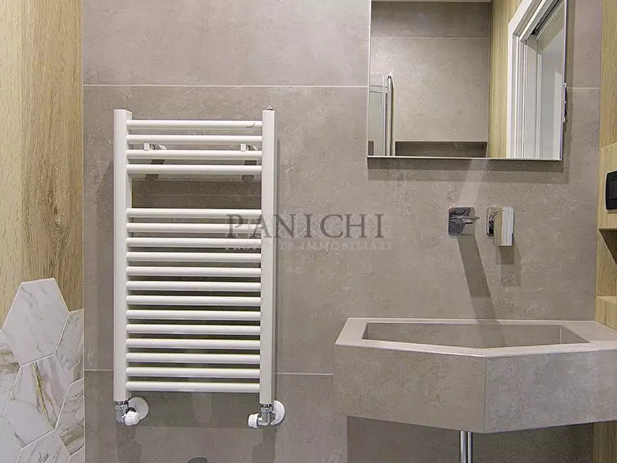 Immagine 5 di Appartamento in vendita  in Via Dante Alighieri a Asciano