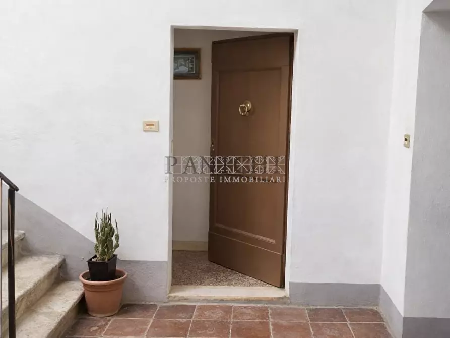 Immagine 2 di Appartamento in vendita  a Asciano