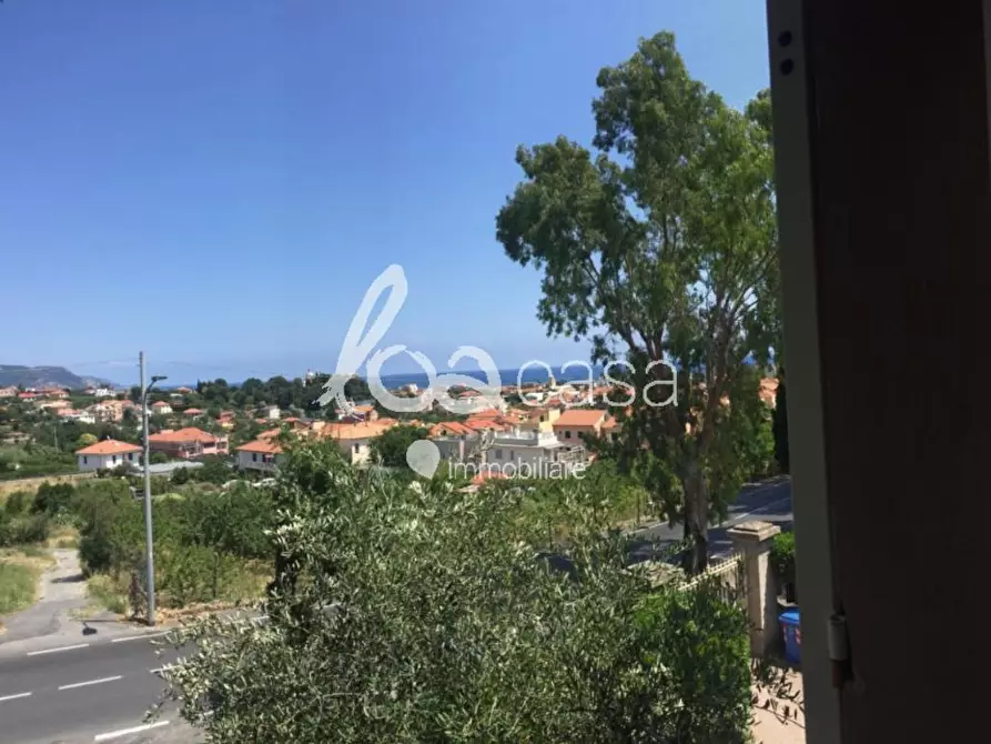 Immagine 1 di Appartamento in affitto  a Loano