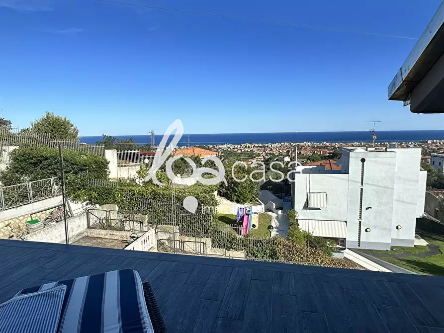 Immagine 2 di Attico in affitto  a Loano