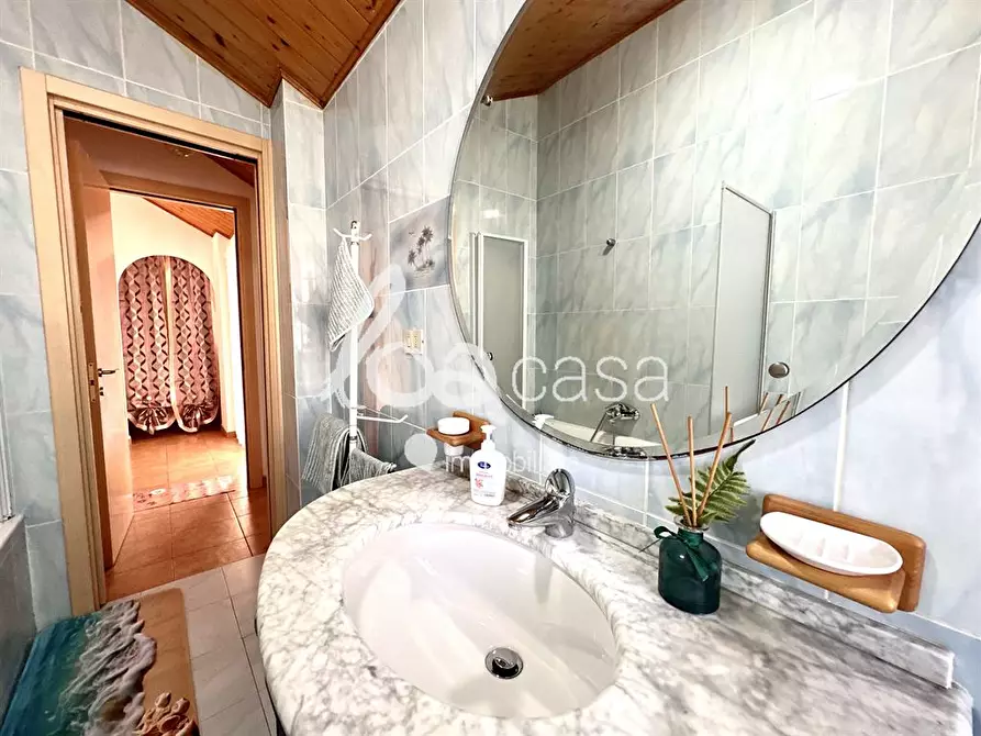 Immagine 2 di Attico in affitto  a Loano