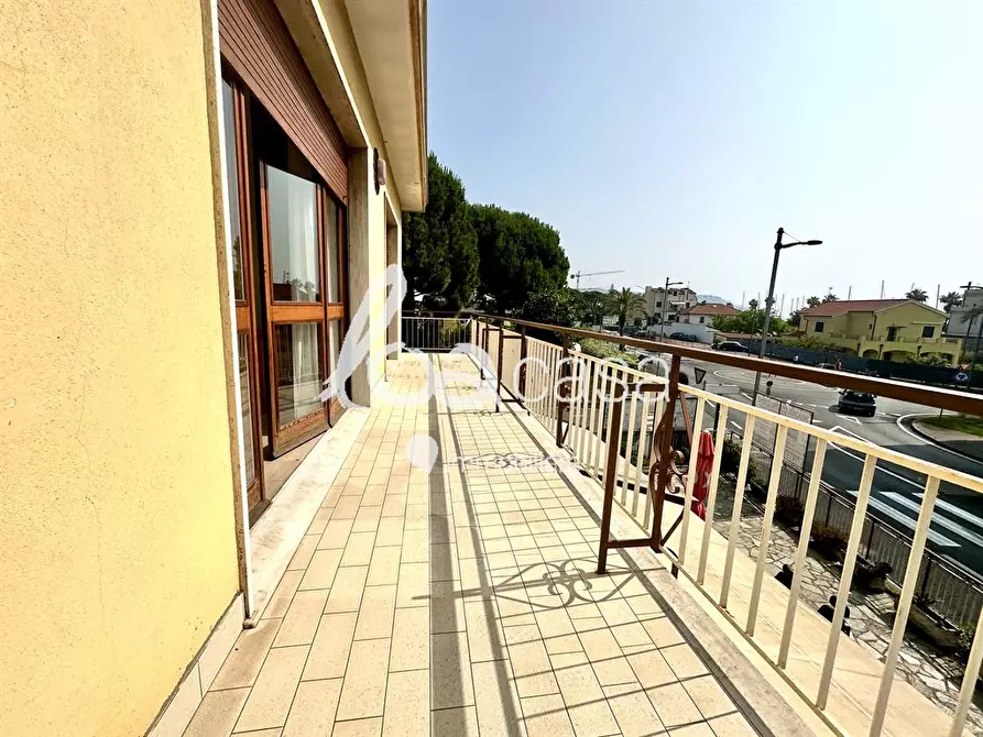 Immagine 9 di Appartamento in affitto  a Loano