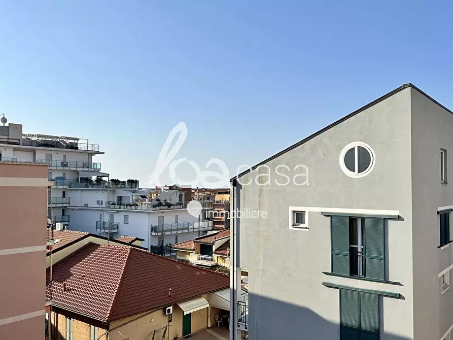 Immagine 9 di Appartamento in vendita  a Loano