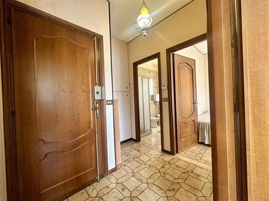 Immagine 9 di Appartamento in vendita  a Loano