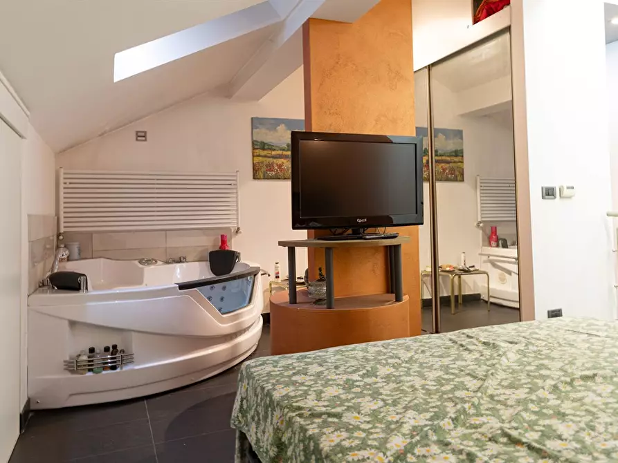 Immagine 8 di Casa indipendente in vendita  in Via Puccini a Nichelino