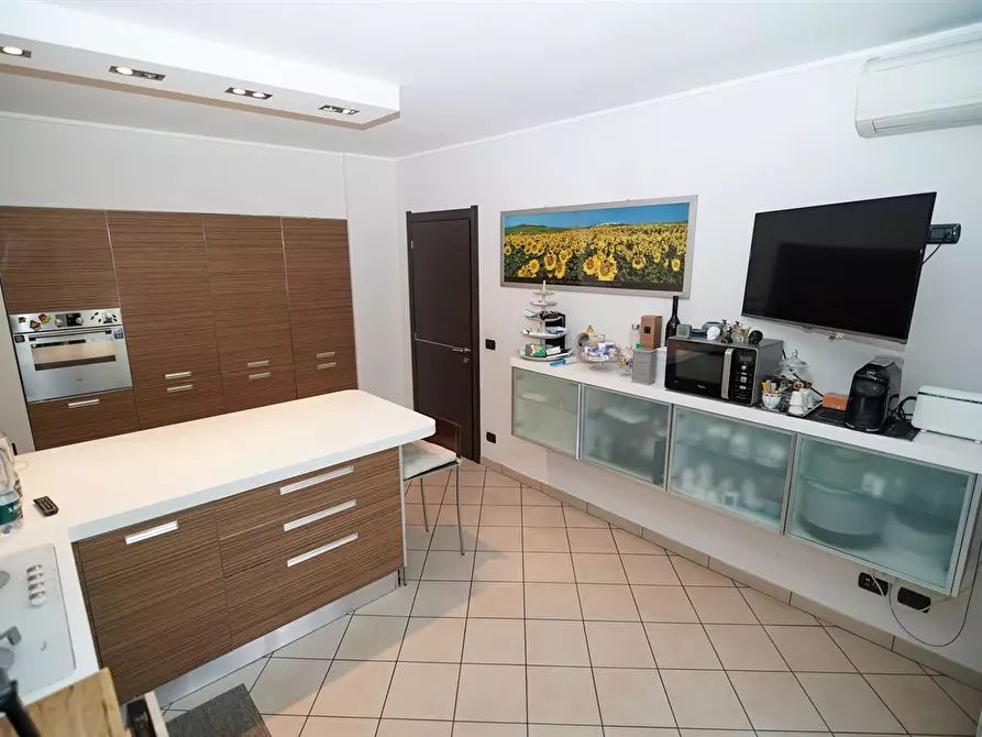 Immagine 2 di Appartamento in vendita  in Strada Genova a Moncalieri