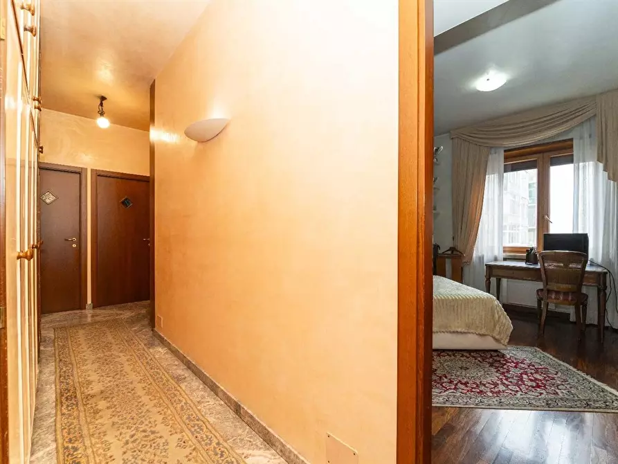 Immagine 6 di Appartamento in vendita  a Torino