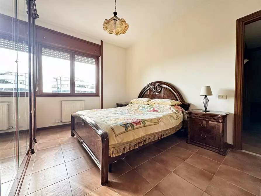 Immagine 8 di Attico in vendita  in Via Valerico Laccetti a Roma