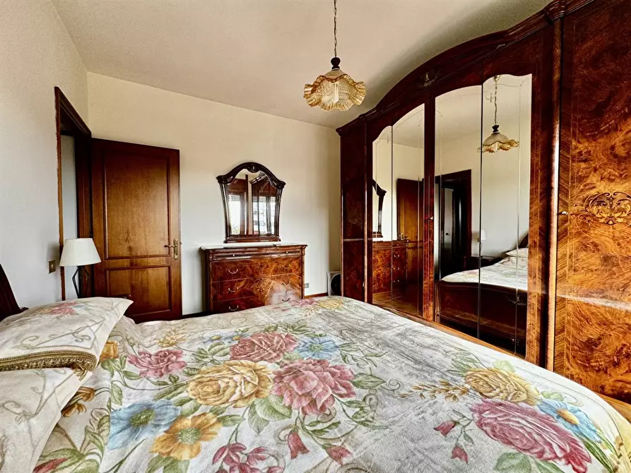 Immagine 6 di Attico in vendita  in Via Valerico Laccetti a Roma