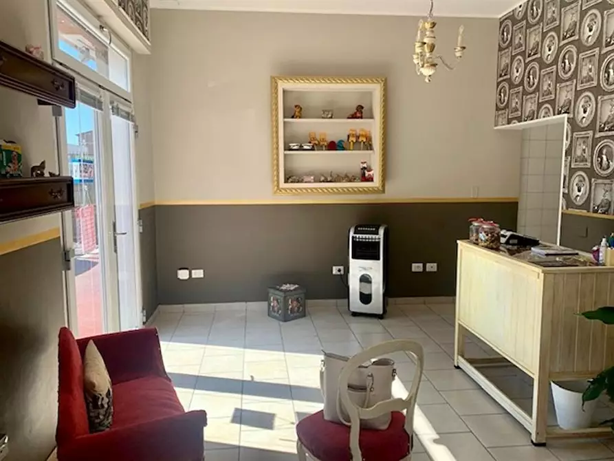 Immagine 4 di Negozio in vendita  in Via Palombarese a Fonte Nuova