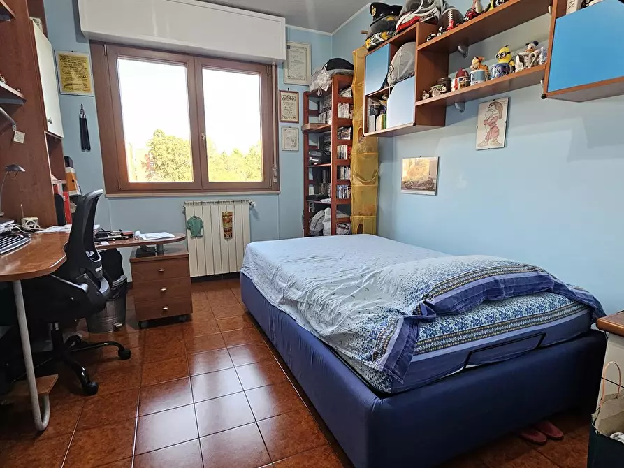 Immagine 8 di Appartamento in vendita  in Via Fiastra a Roma