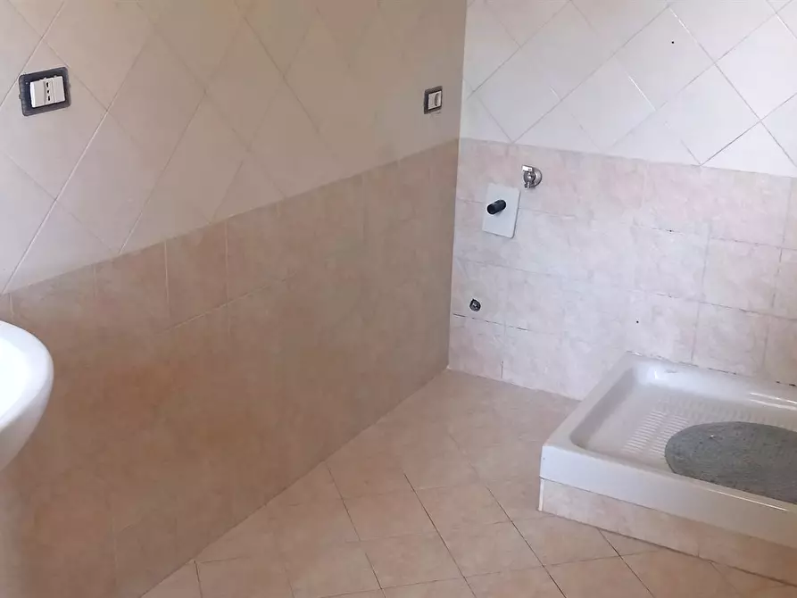 Immagine 3 di Appartamento in vendita  in Via Giuseppe Garibaldi 93 a Guidonia Montecelio