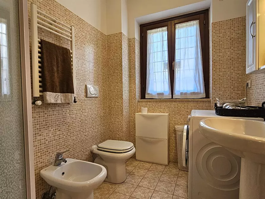 Immagine 1 di Casa bifamiliare in vendita  in Via Poggio Fiorito a Guidonia Montecelio