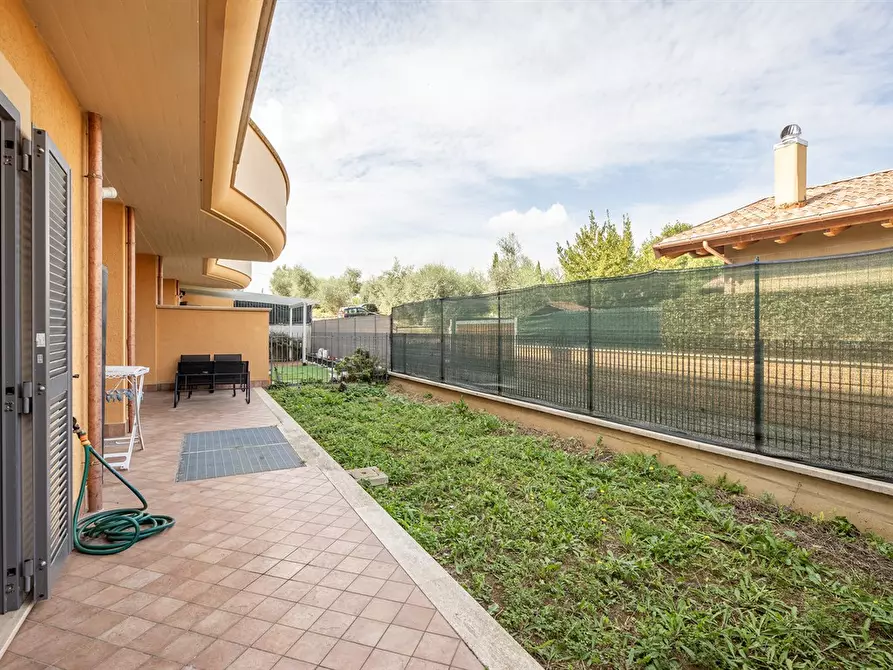 Immagine 8 di Appartamento in vendita  in Via Lago Di Bracciano a Fonte Nuova