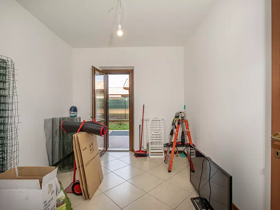 Immagine 6 di Appartamento in vendita  in Via Lago Di Bracciano a Fonte Nuova