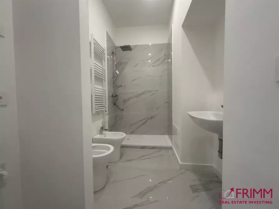 Immagine 2 di Appartamento in vendita  in Via Po a Roma