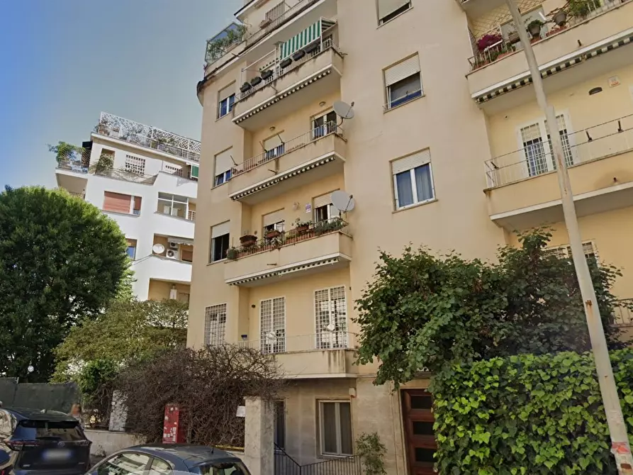 Immagine 2 di Appartamento in vendita  in Via Teodoro Monticelli a Roma