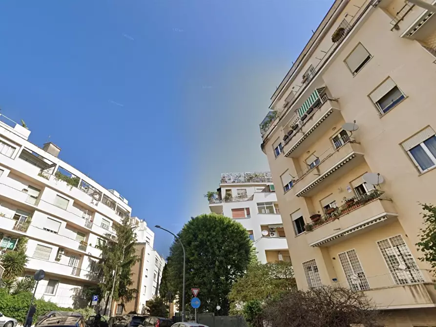 Immagine 4 di Appartamento in vendita  in Via Teodoro Monticelli a Roma