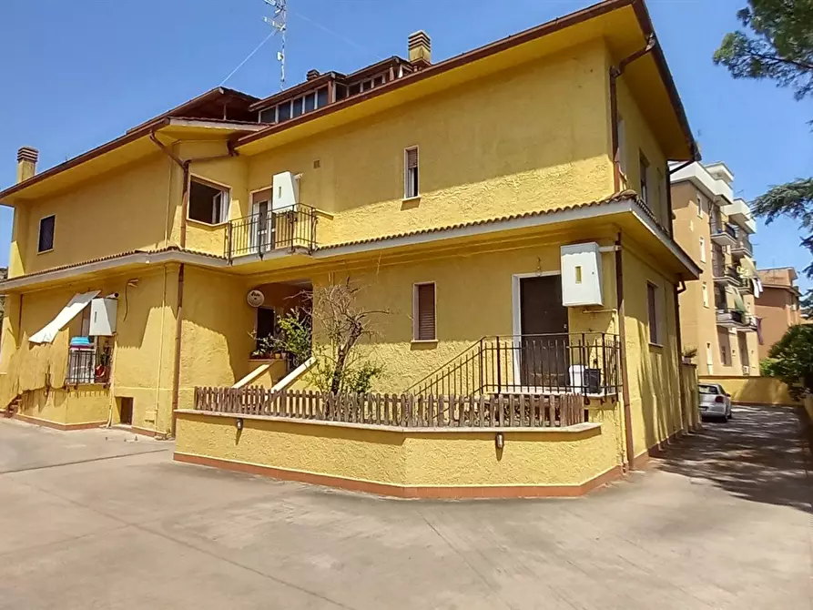 Immagine 7 di Appartamento in vendita  in Via Giuseppe Garibaldi a Guidonia Montecelio