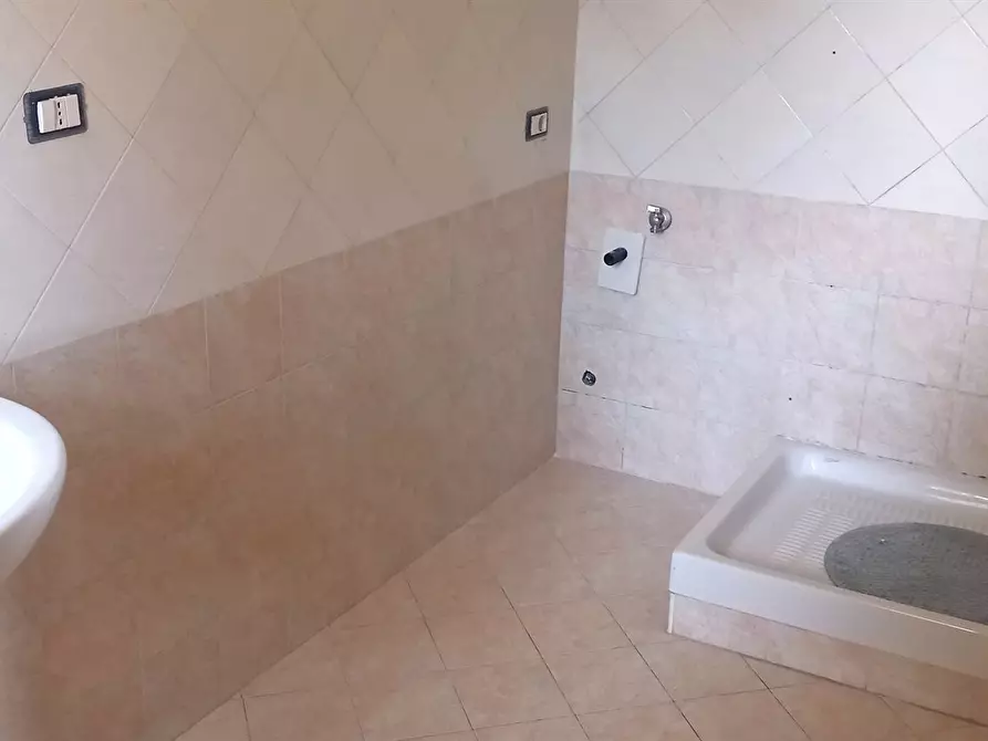 Immagine 2 di Appartamento in vendita  in Via Giuseppe Garibaldi a Guidonia Montecelio