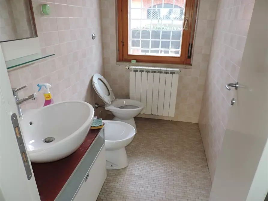 Immagine 4 di Villetta a schiera in vendita  in Via Roviano a Guidonia Montecelio