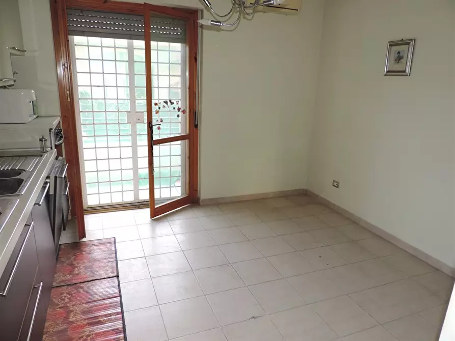 Immagine 1 di Villetta a schiera in vendita  in Via Roviano a Guidonia Montecelio